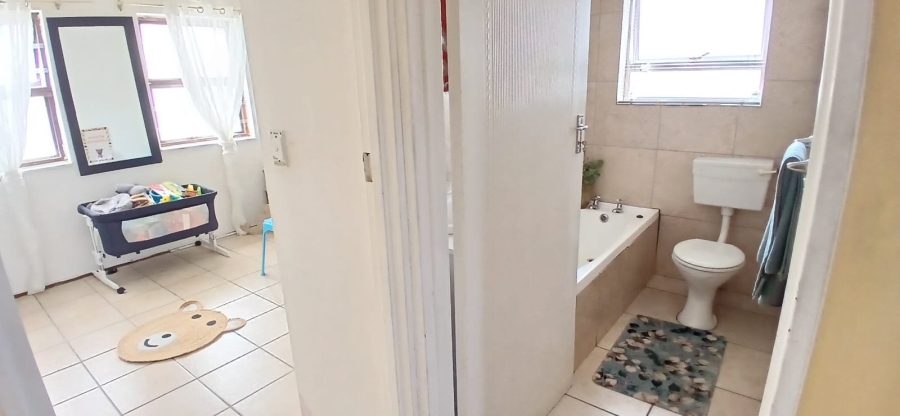 3 Bedroom Property for Sale in Strandfontein Village Western Cape